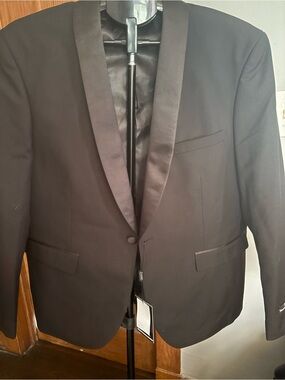 Portabella Premium Slim Fit Tuxedo Jacket — Black, Size 44S, NWT